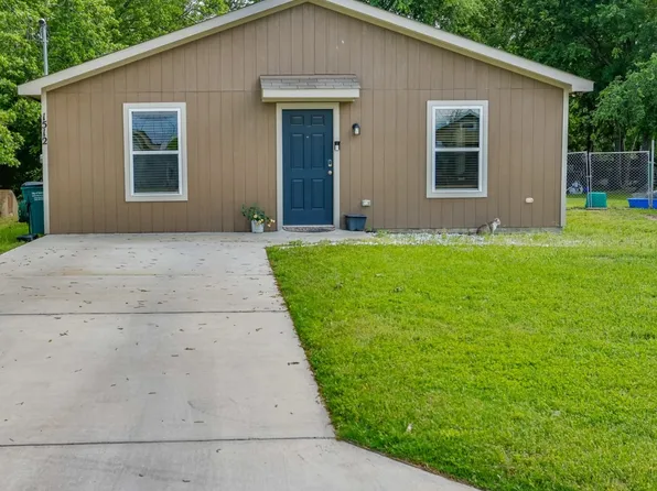 1512 Roy St, Gainesville, TX 76240