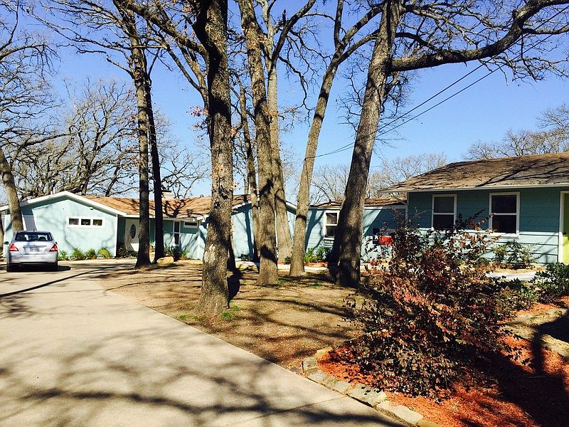 1st image of 2820 Lynn Dell Dr