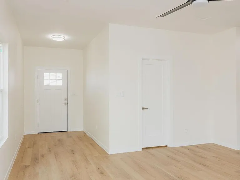 2701 Kerria Ave — Photo 7