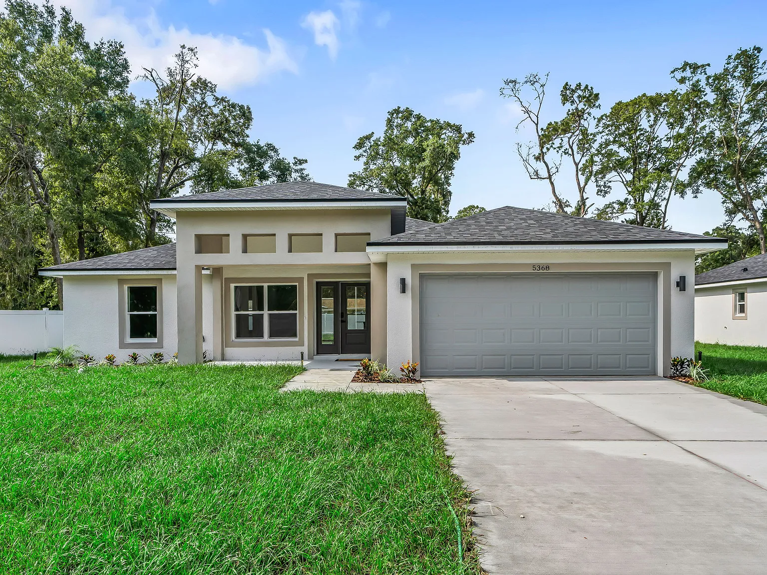 3 bed, 2.5 bath, 1700 sqft, $2,500 — Photo 1