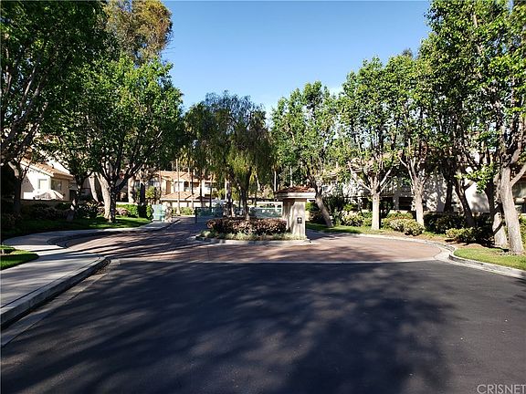 2nd image of 25855 McBean Pkwy Unit 62