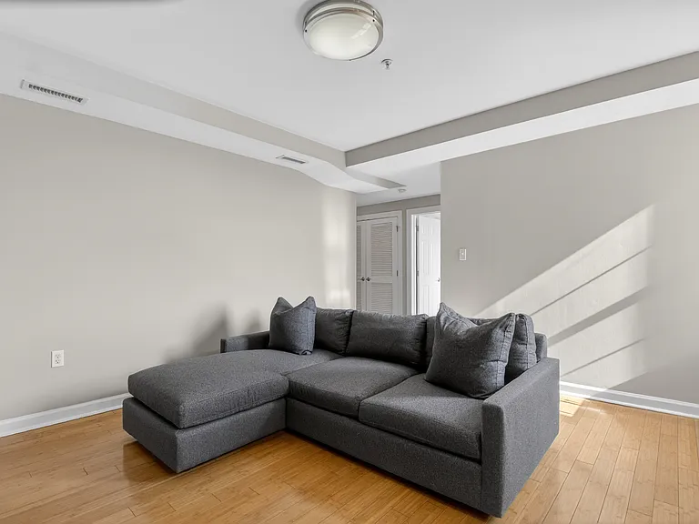 1417 Newton St NW #404 — Photo 12