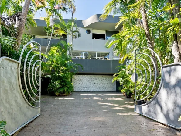 3520 Fair Isle St, Miami, FL 33133