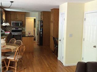 104 Duck Pond Xing, Plantsville, CT 06479