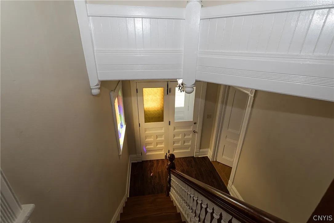3 bed, 1.0 bath, 1330 sqft, $2,250 — Photo 4