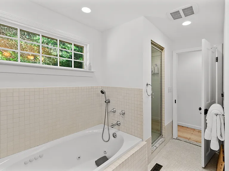 197 Hog Creek Rd — Photo 20