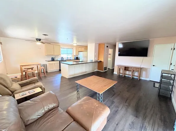 1334 Braddock St, San Diego, CA 92114