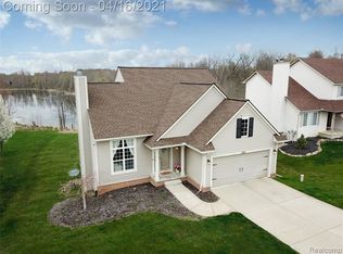 1288 Natalie Dr, Fenton, MI 48430