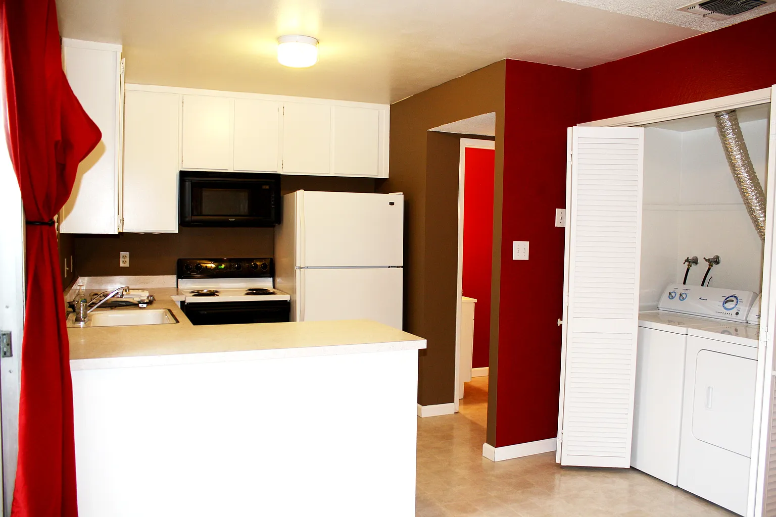 8708 Woodman Way APT F photo 1