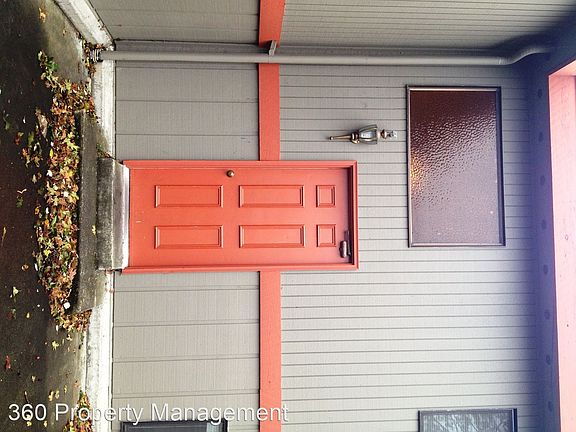 3rd image of 440 SE Barrington Dr APT A102