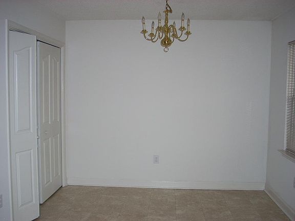 4th image of 132 Cluster Cir