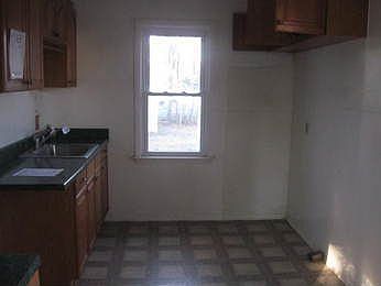 4th image of 711 Scottwood St