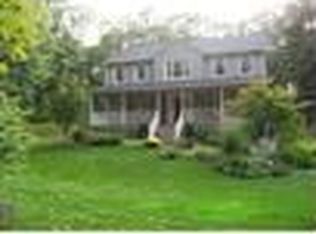 35 Medway St, Norfolk, MA 02056