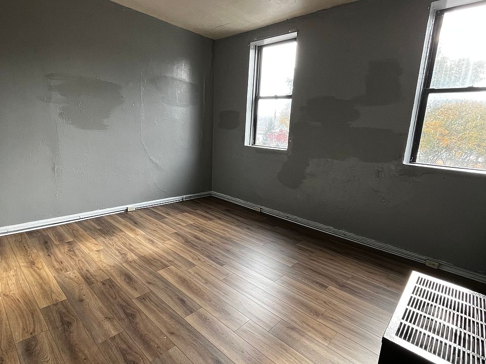 2nd image of 316.5 2nd Ave