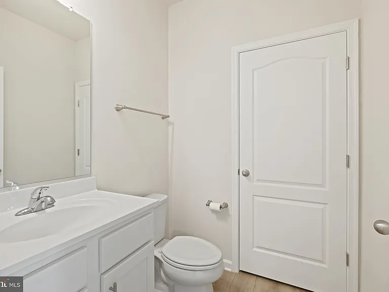 204 Ashton Market Aly — Photo 9