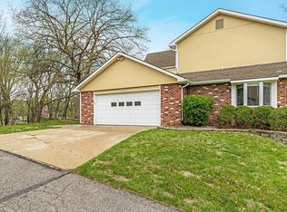 6318 W 51st Ter, Mission, KS 66202