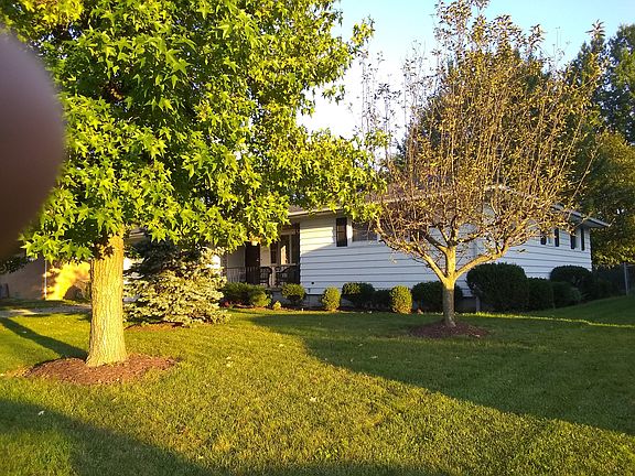 2nd image of 1427 Tower Blvd