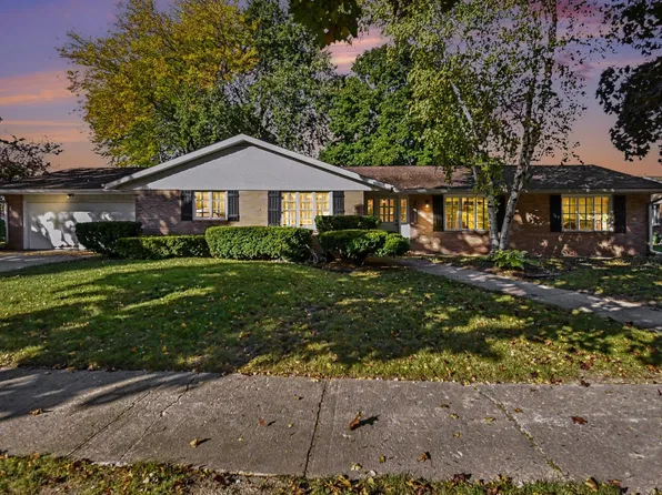 5262 Brookway Dr, Bay City, MI 48706