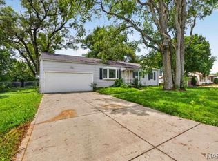 2610 Susan Ave, Saint Charles, MO 63301