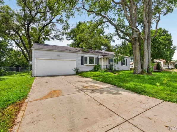 2610 Susan Ave, Saint Charles, MO 63301