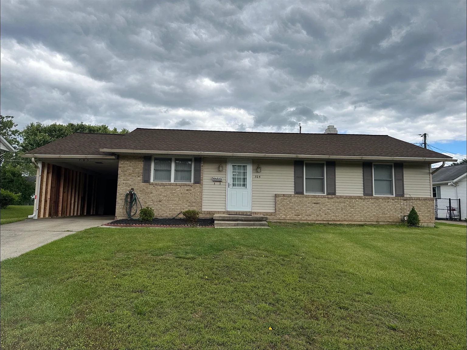 3 bed, 2.5 bath, 1107 sqft, $2,400 — Photo 1