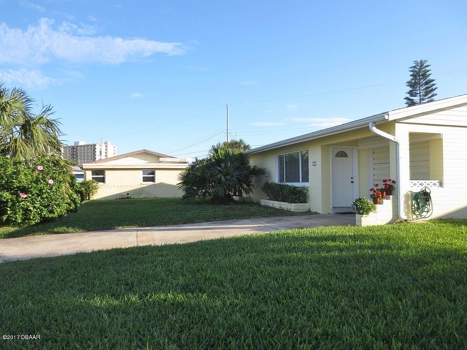 1st image of 10 Beechwood Dr