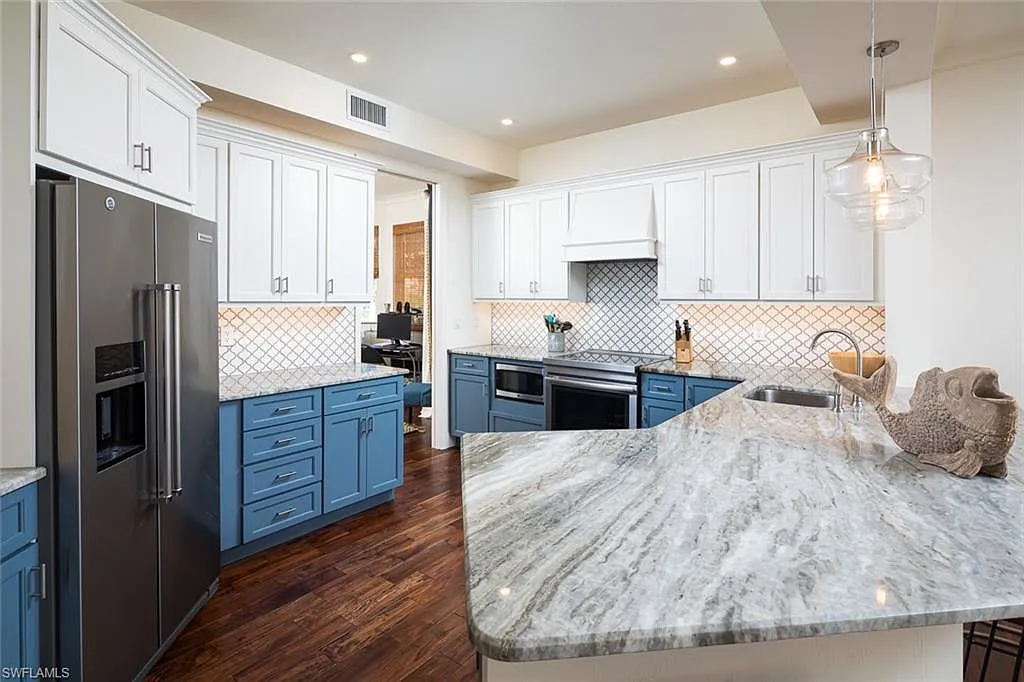 3 bed, 2.5 bath, 1979 sqft, $7,000 — Photo 1