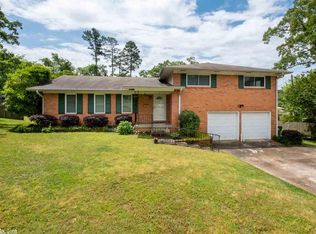3 Loretta Cir, Little Rock, AR 72227