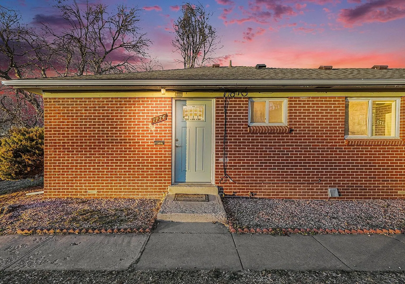 Conveniently Located 2BR with Large Yard — Photo 2
