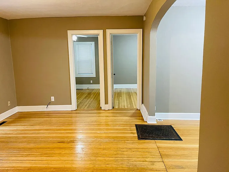 440 Lewis Ave — Photo 15
