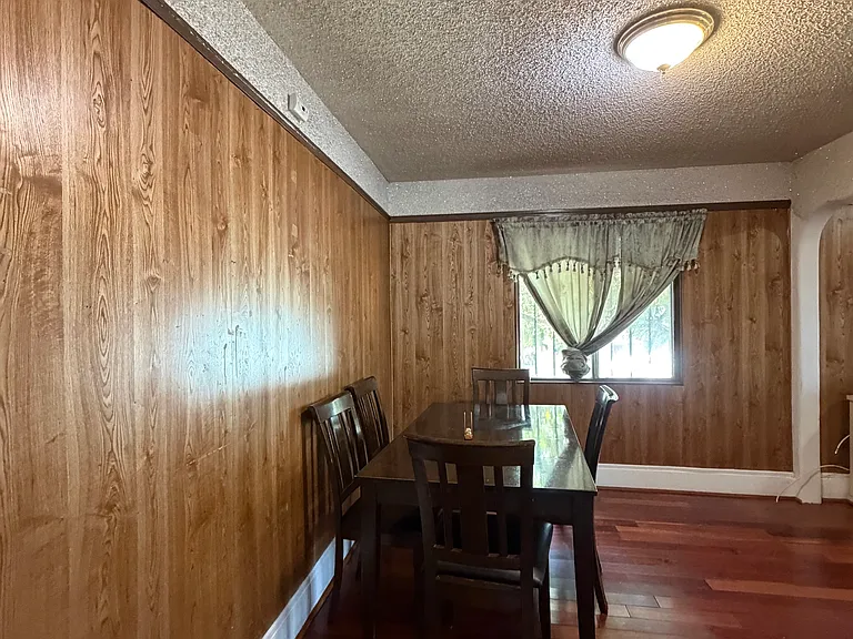 114 S Fresno St — Photo 26