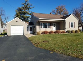 416 E 3rd St, Minonk, IL 61760