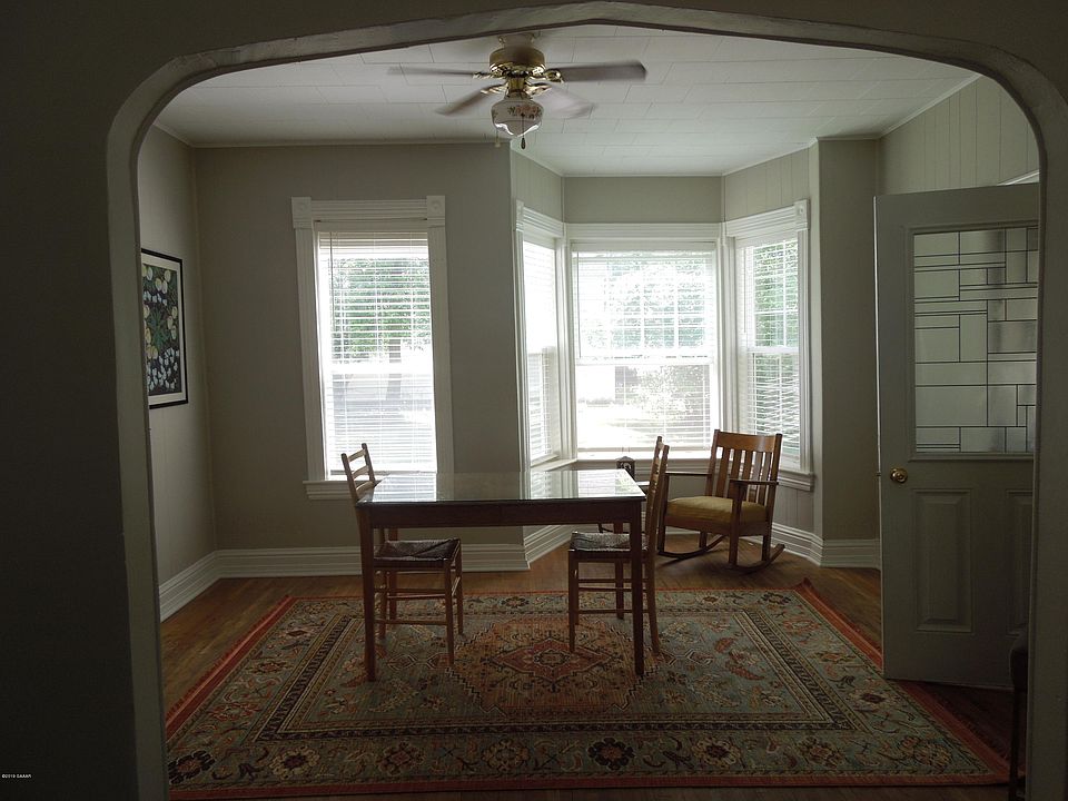 2nd image of 548 4th St