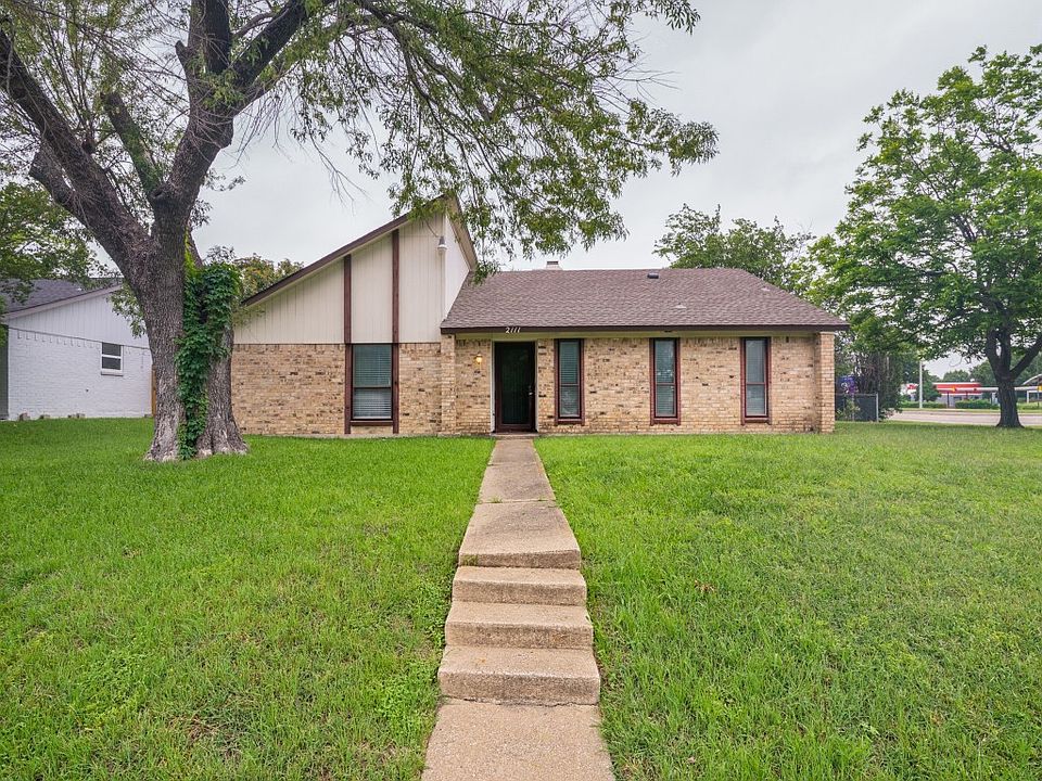 1st image of 2111 Meredith Ln