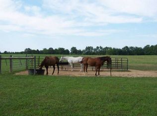 7210 Flatwoods Rd, Camden, TN 38320