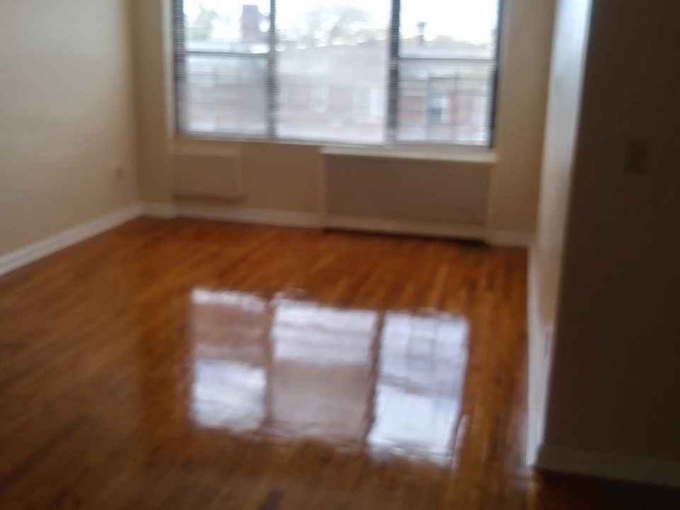2nd image of 14 Elk St #418