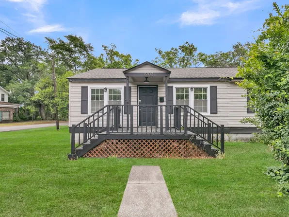 1903 Grayson St, North Charleston, SC 29405