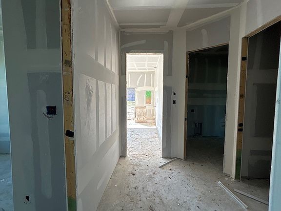 5th image of 414 Boone St