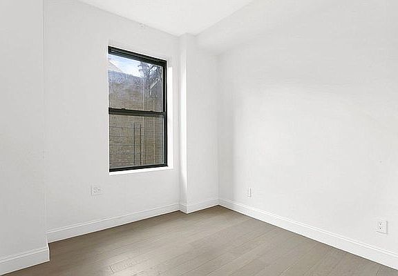 5th image of 915 W End Ave APT 604