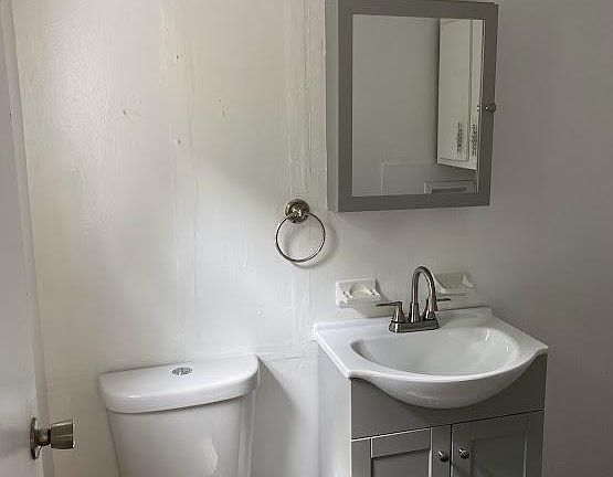 5th image of 2986 Benchwood Dr