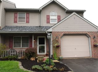 35 Red Stone Cir, Reinholds, PA