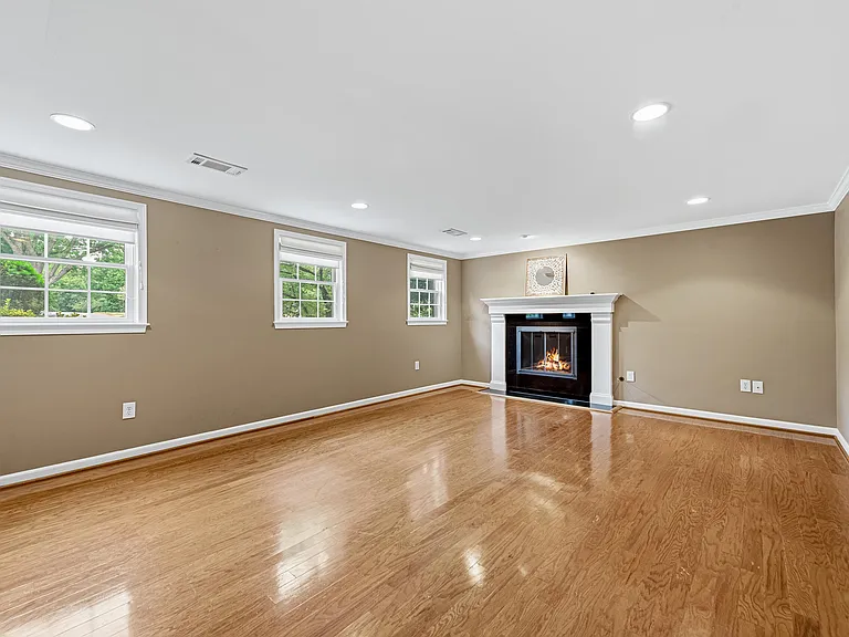 1432 Filene Ct — Photo 26