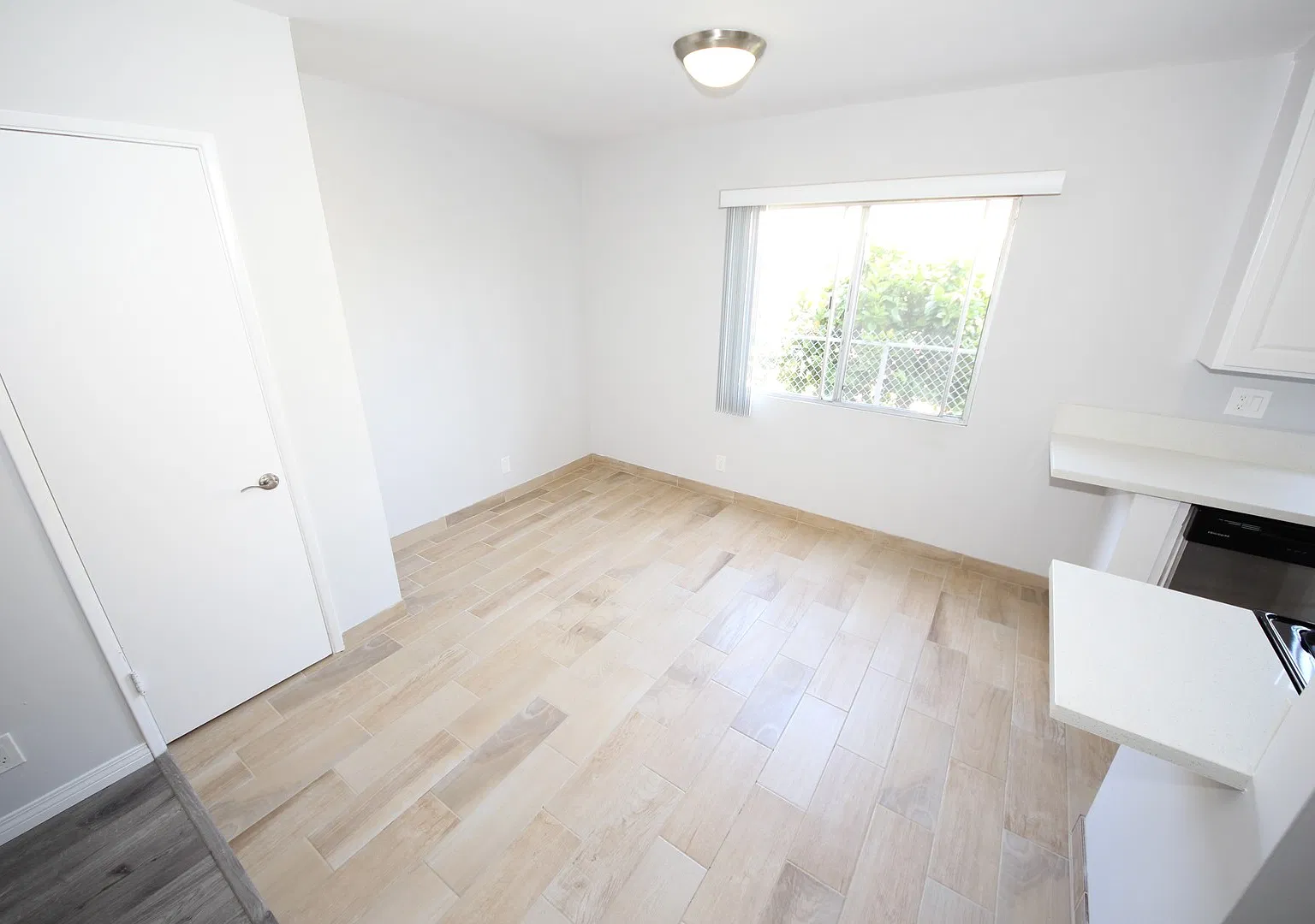 Bay Cities Apartments — Photo 3