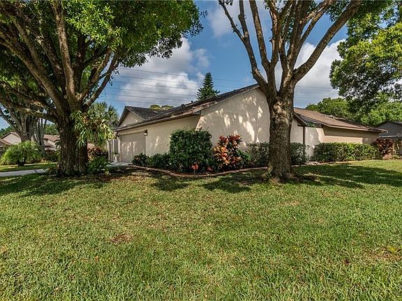 5th image of 604 Channing Dr