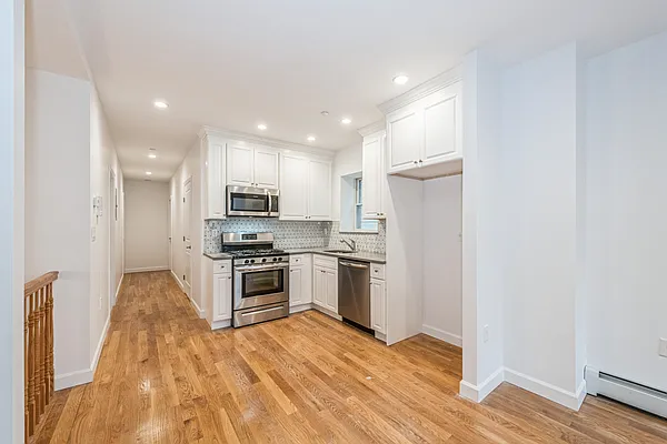 Sold by Ben Bay Realty Co. of Bay Ridge | media 2