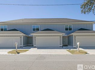202A Oak St SE #A, Fort Walton Beach, FL 32548
