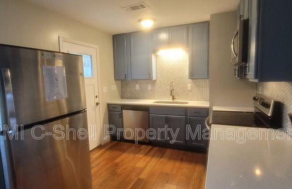 2nd image of 3405 W Yonge St