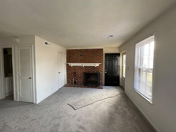 5th image of 1317 Cypress Ave APT A