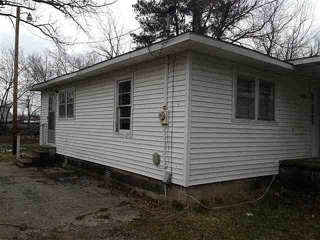 2nd image of 3408 Cook St