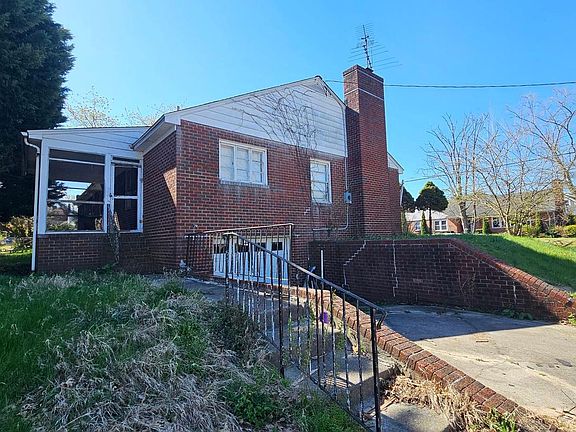 3rd image of 262 Morrison Ave
